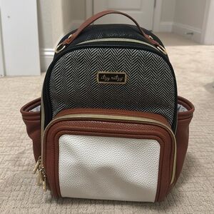 Itzy Mini Plus Diaper Bag in Coffee & Cream